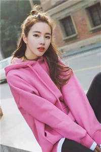 撩完就跑，军官丈夫红了眼吻缠她全文+番茄