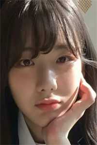 绑定软饭系统，每天让女神花钱在哪看