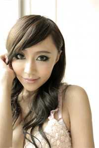 绑定软饭系统，每天让女神花钱全章节