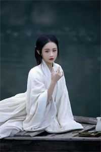 女儿弄脏了侄女的画，被丈夫下令关禁闭陆战北江月免费小说在线阅读最新章节