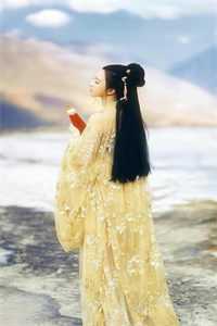 嫁给截瘫无能京圈太子爷后，三个童养夫急了沈祈年姜丝丝抖音小说全本阅读全章节阅读听书